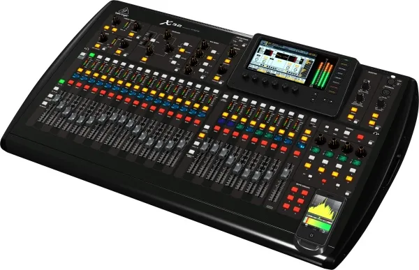 BEHRINGER X32 BEHRINGER X32