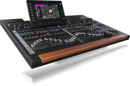 Купить BEHRINGER WING-BK по выгодной цене в Самаре