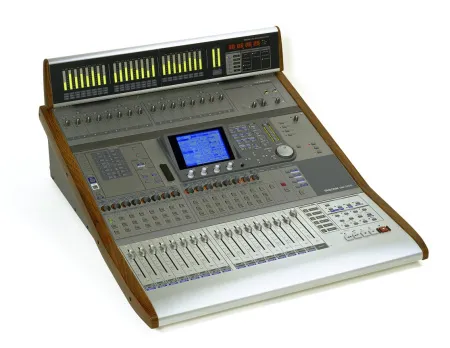 Купить Tascam DM-3200 по выгодной цене в Самаре