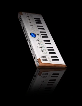 Купить Arturia AstroLab 37 White по выгодной цене в Самаре